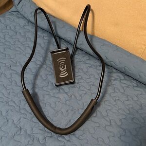Black cell phone Neck Holder adjustable
